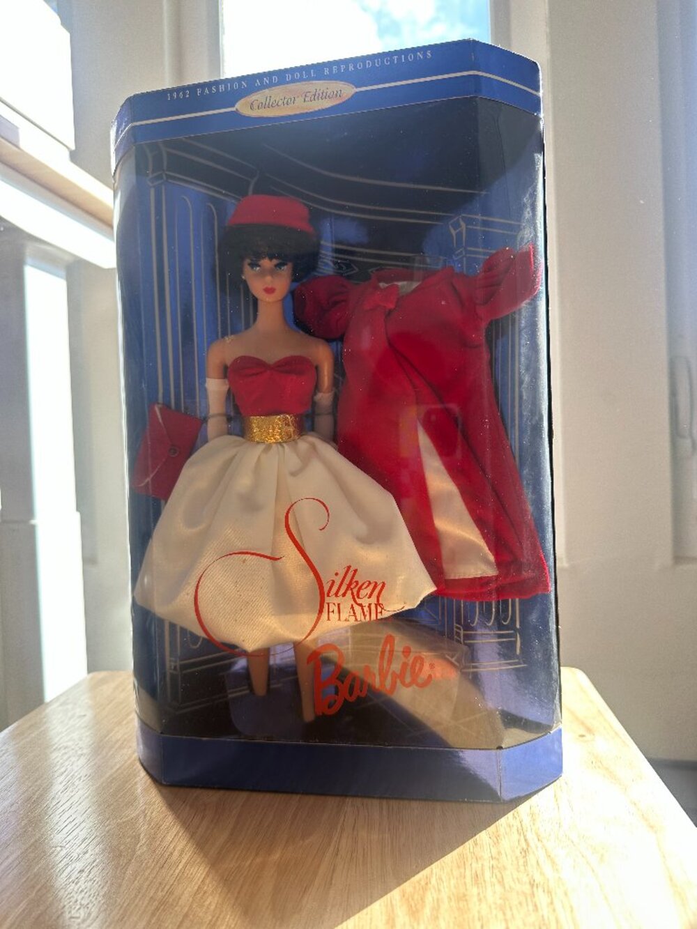 Barbie 1962 Fashion & Dolls Collector's Edition Silken Flame, Rare brunette